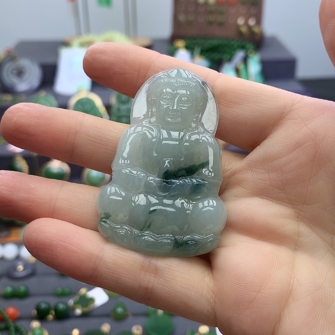 颈饰未镶嵌翡翠观音