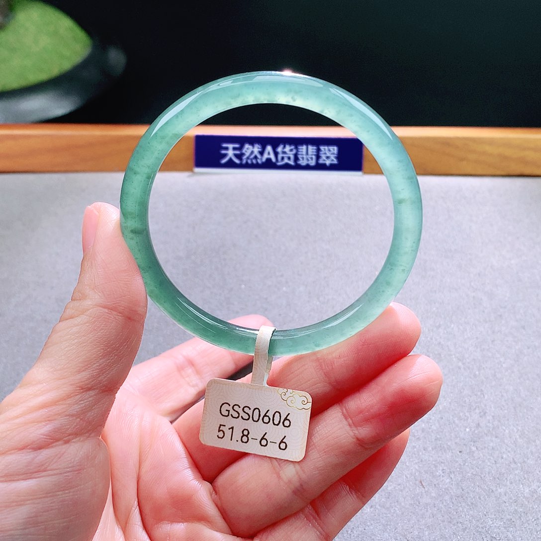未镶嵌手镯翡翠天然翡翠手镯a货