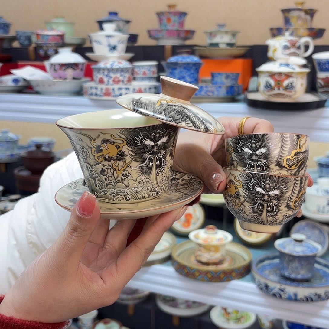 盖碗里的水煮开后