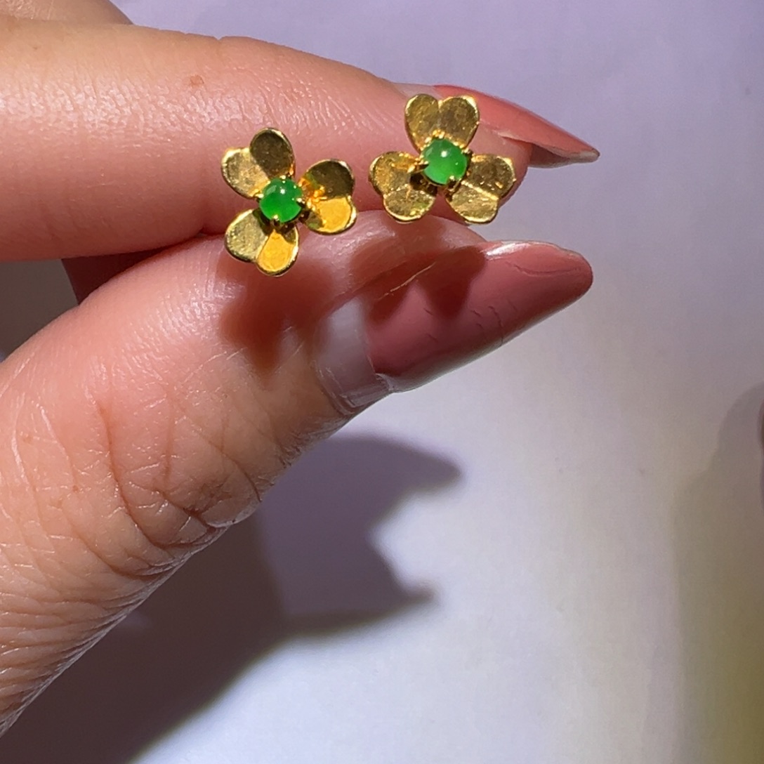 翡翠颈饰18K金镶嵌耳钉