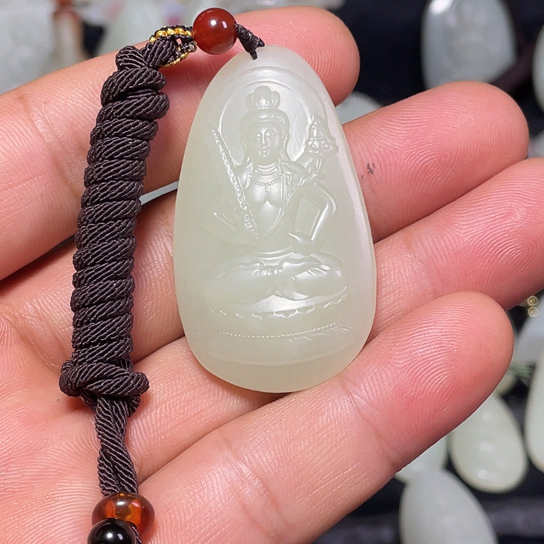 斯***野颈饰未镶嵌和田玉吊坠