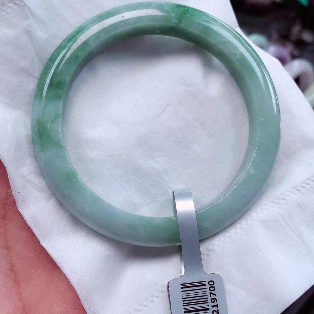 翡翠手镯未镶嵌圈口5758