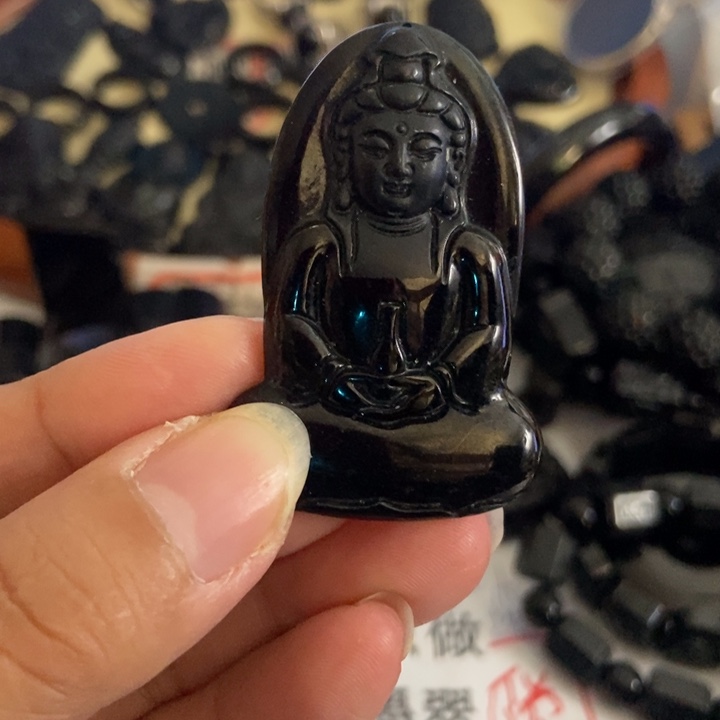 翡翠未镶嵌颈饰素衣