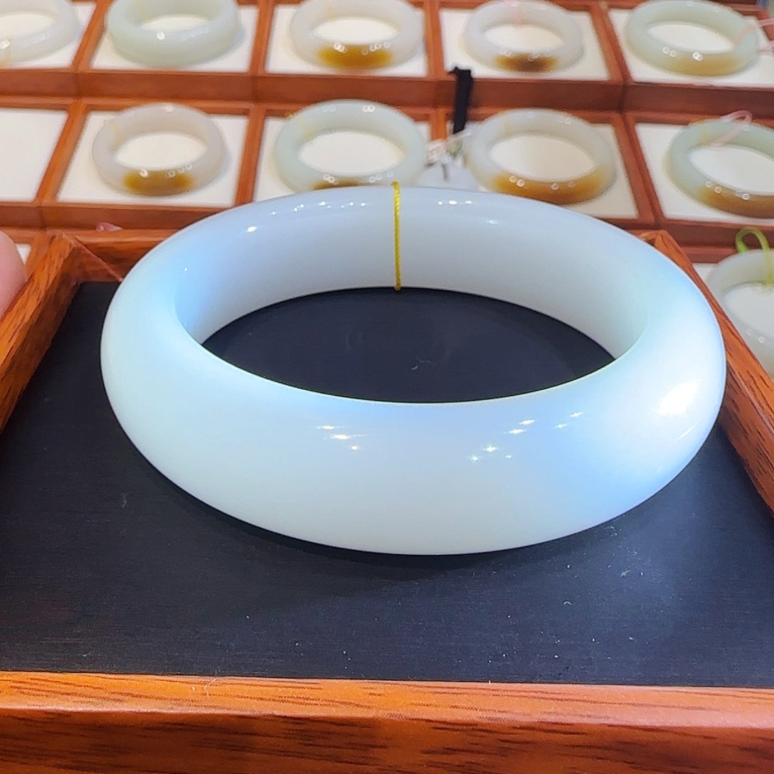 和田玉手镯未镶嵌新疆小轮胎羊脂白玉54 55 56