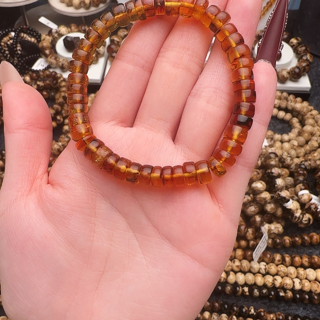 琥珀未镶嵌手链抚顺琥珀