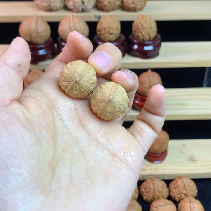 吊坠文玩核桃龙珠