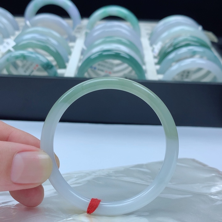 翡翠未镶嵌手镯51圈