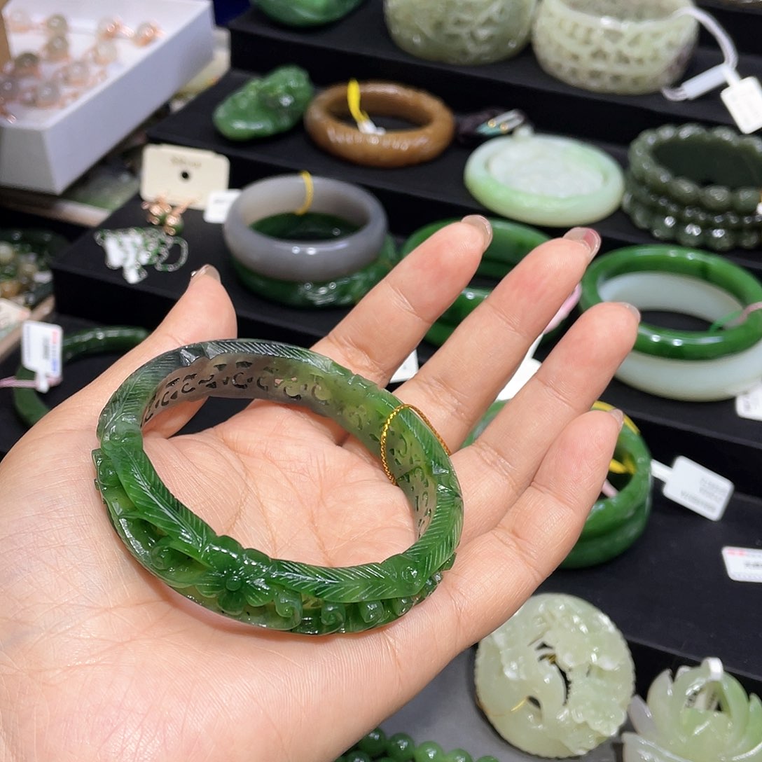 和田玉手镯62圈口16未镶嵌