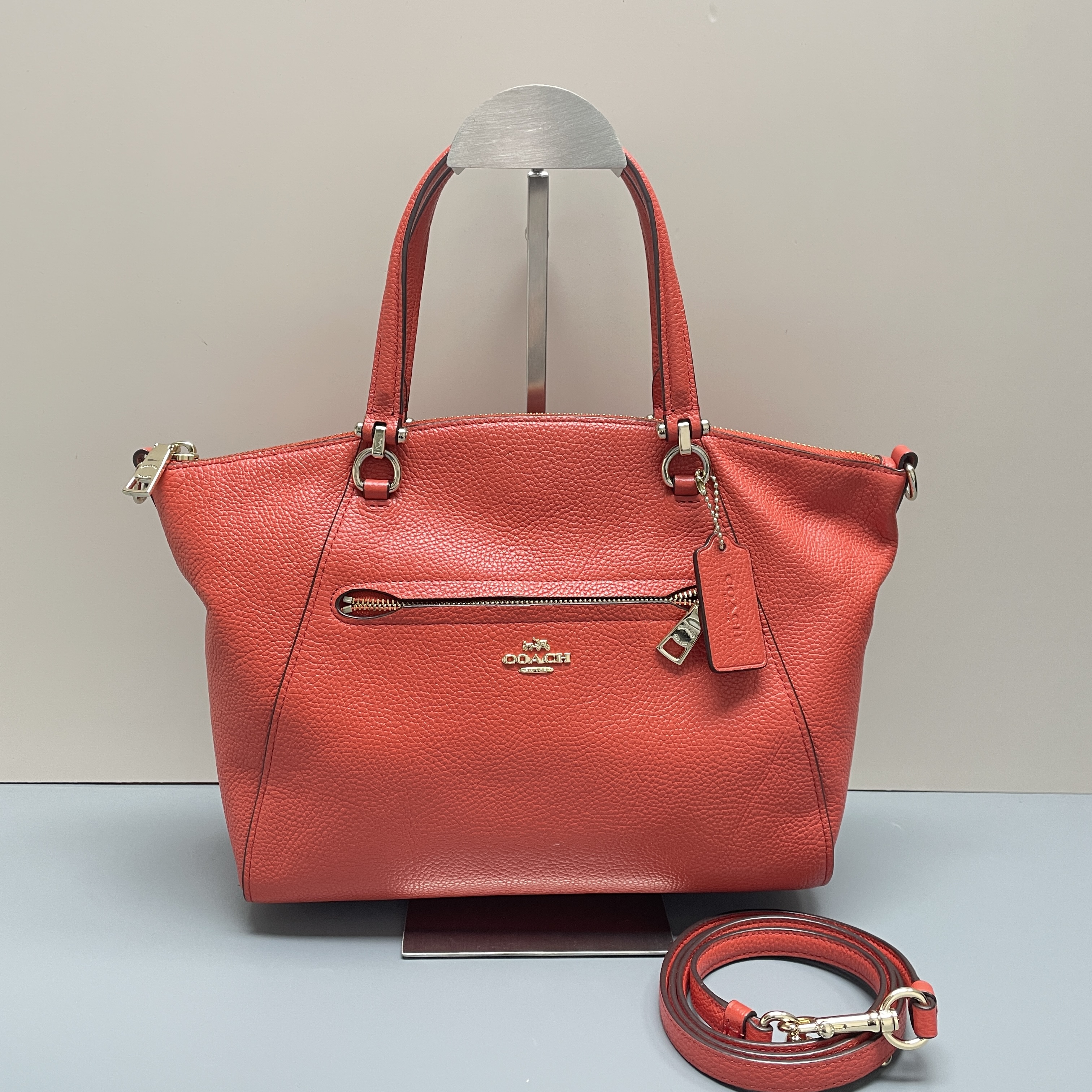 90新 COACH/蔻驰 橘色中号饺子手提斜挎包26*20*10cmM122506