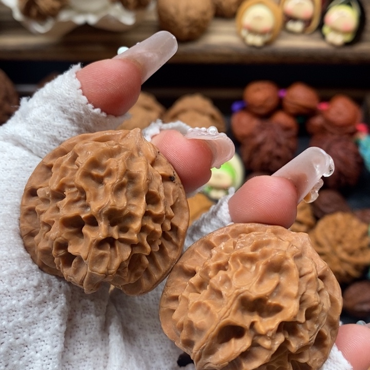 文玩核桃吊坠018微瑕红龙鳞38