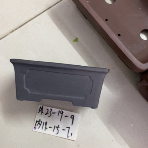 宜兴紫砂花盆瑕疵