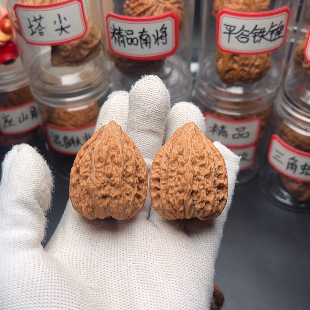 文玩核桃把件34全品塔尖