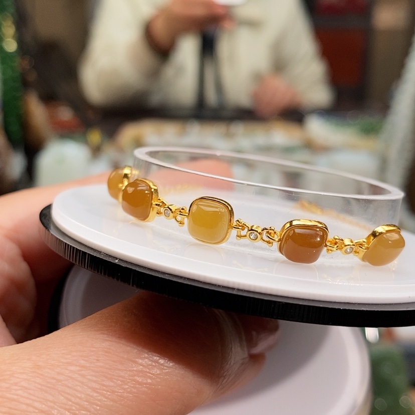 【闪购商品】银S925镶嵌手链和田玉（糖玉）