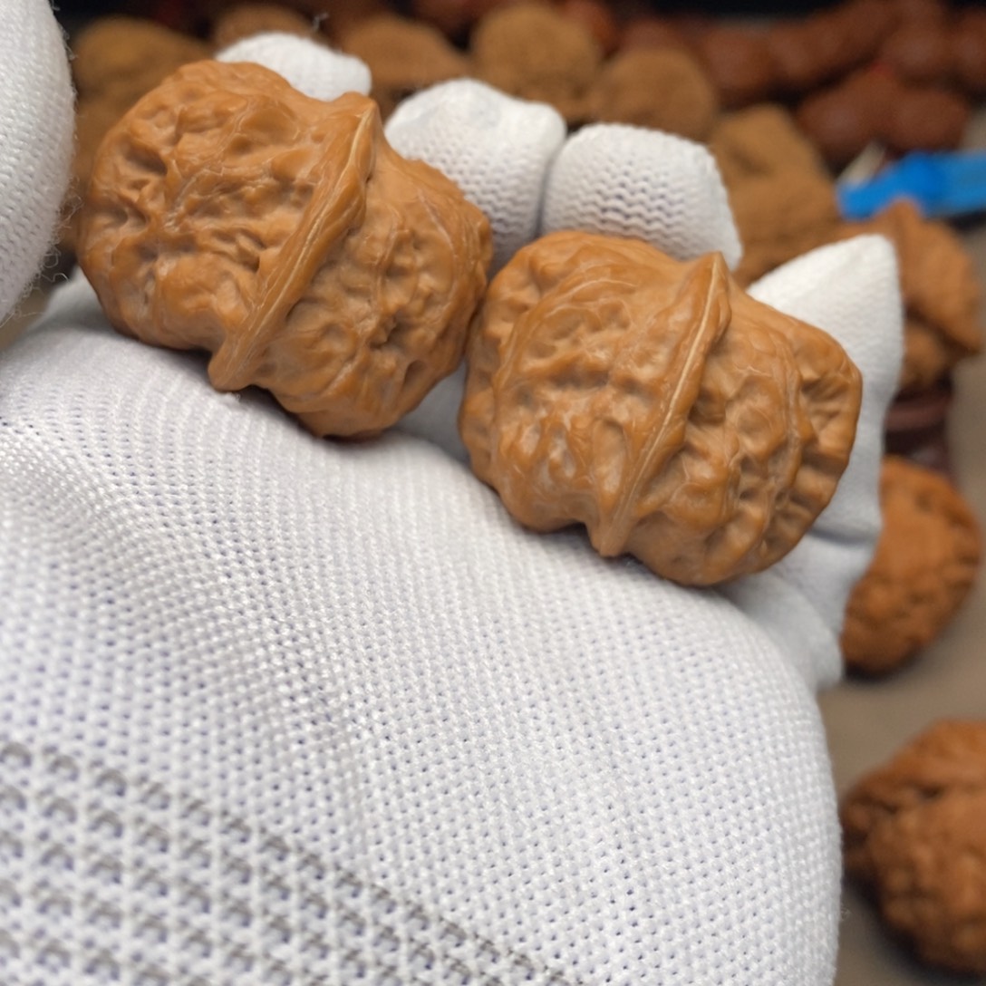 文玩核桃吊坠门头沟元宝33