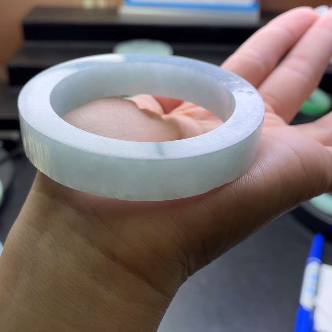 巢***子定制翡翠未镶嵌翡翠手镯