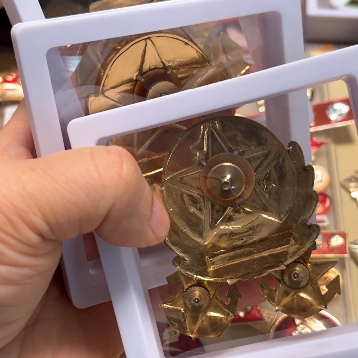 其他普通金属汪*普通纪念章陆海空