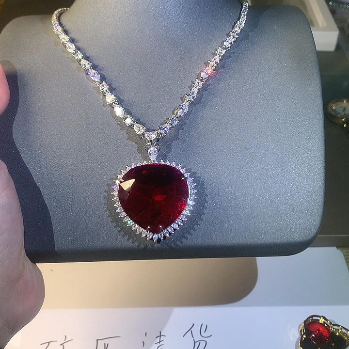 非金属52吊坠。        