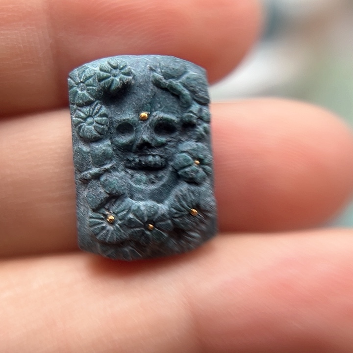 绿松石颈饰未镶嵌