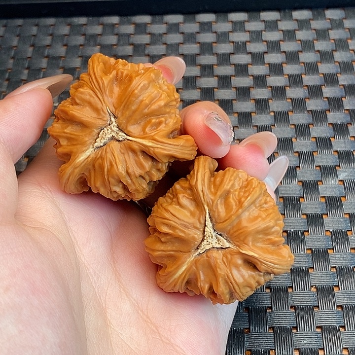等***来吊坠文玩核桃白狮子