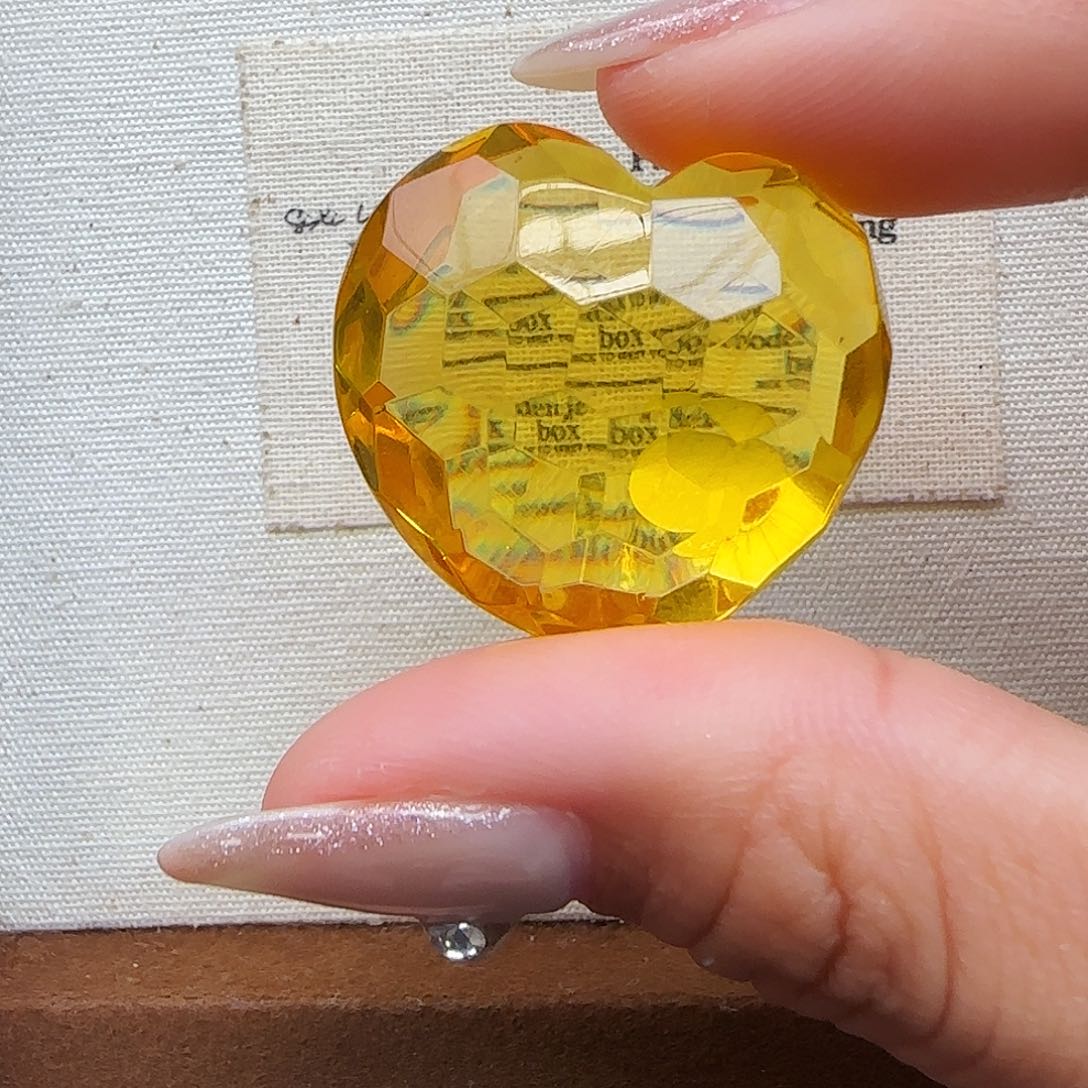 琥珀未镶嵌珠宝奇石蜜蜡
