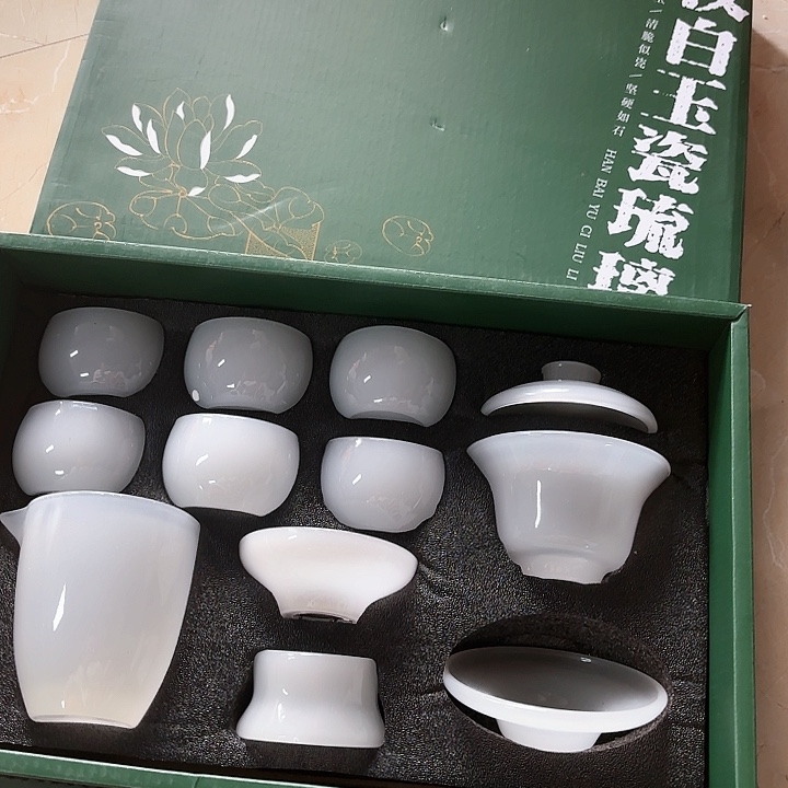 孤品茶具套装等。         