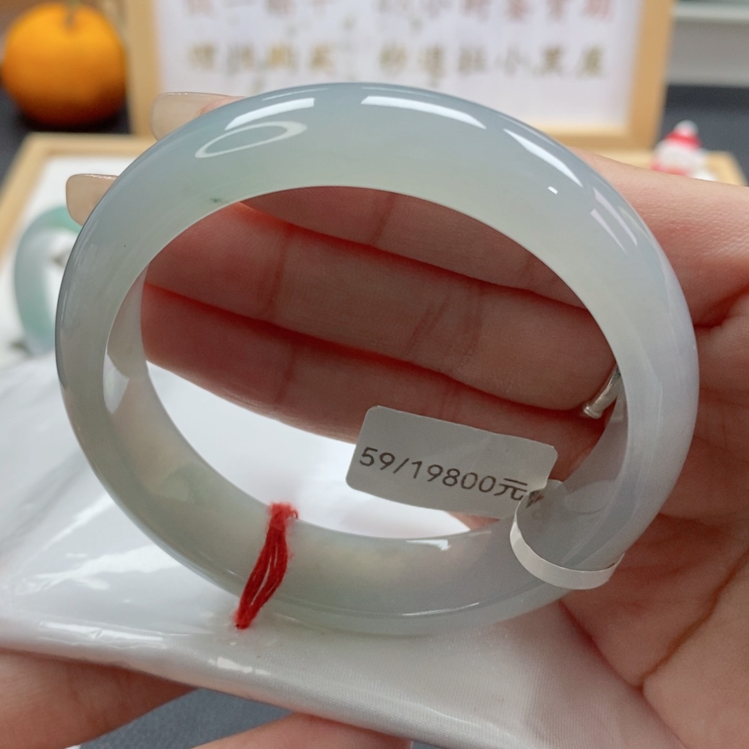 翡翠手镯未镶嵌天然A货翡翠手镯