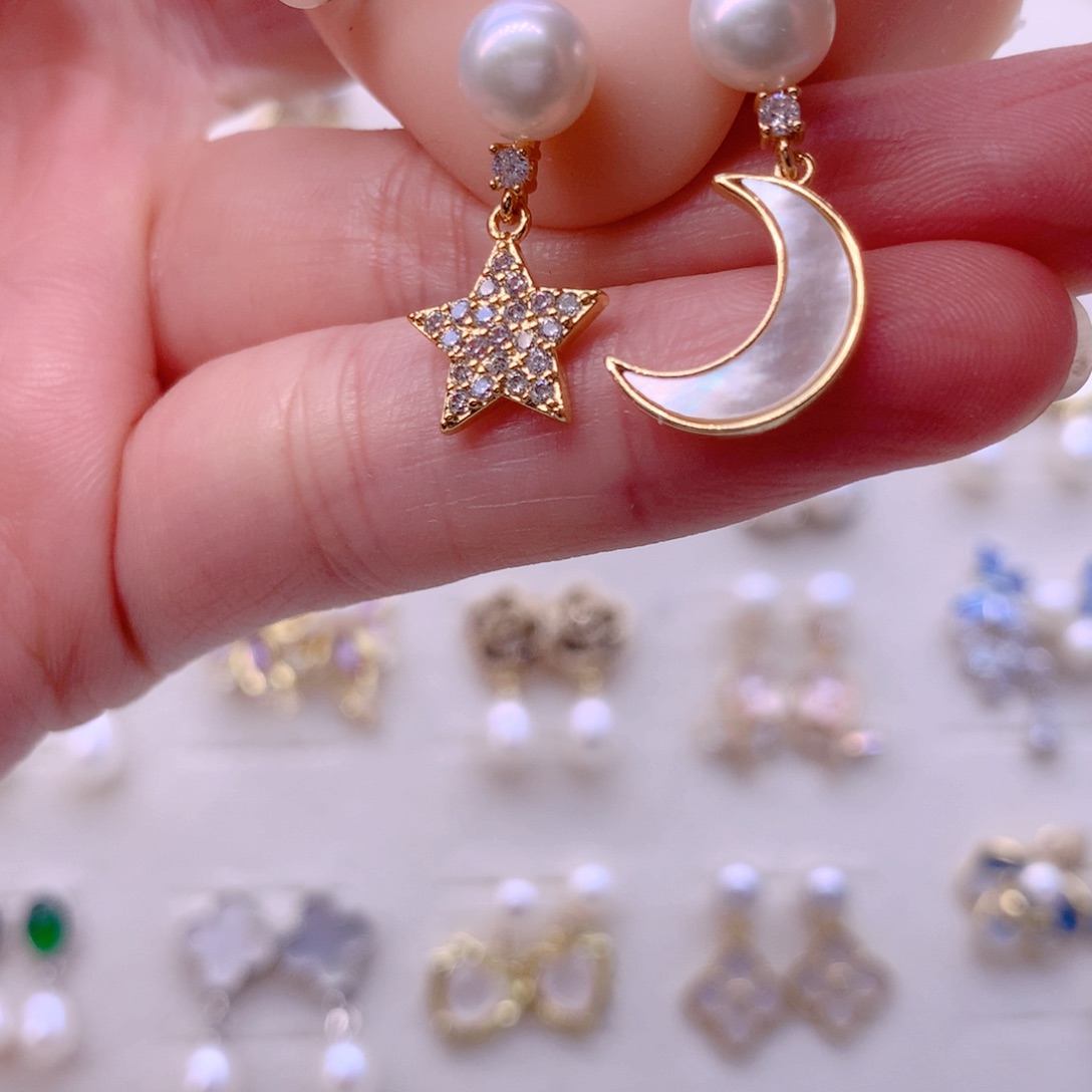 合金耳饰淡水珍珠