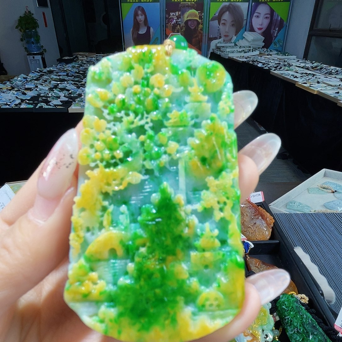 颈饰未镶嵌翡翠一