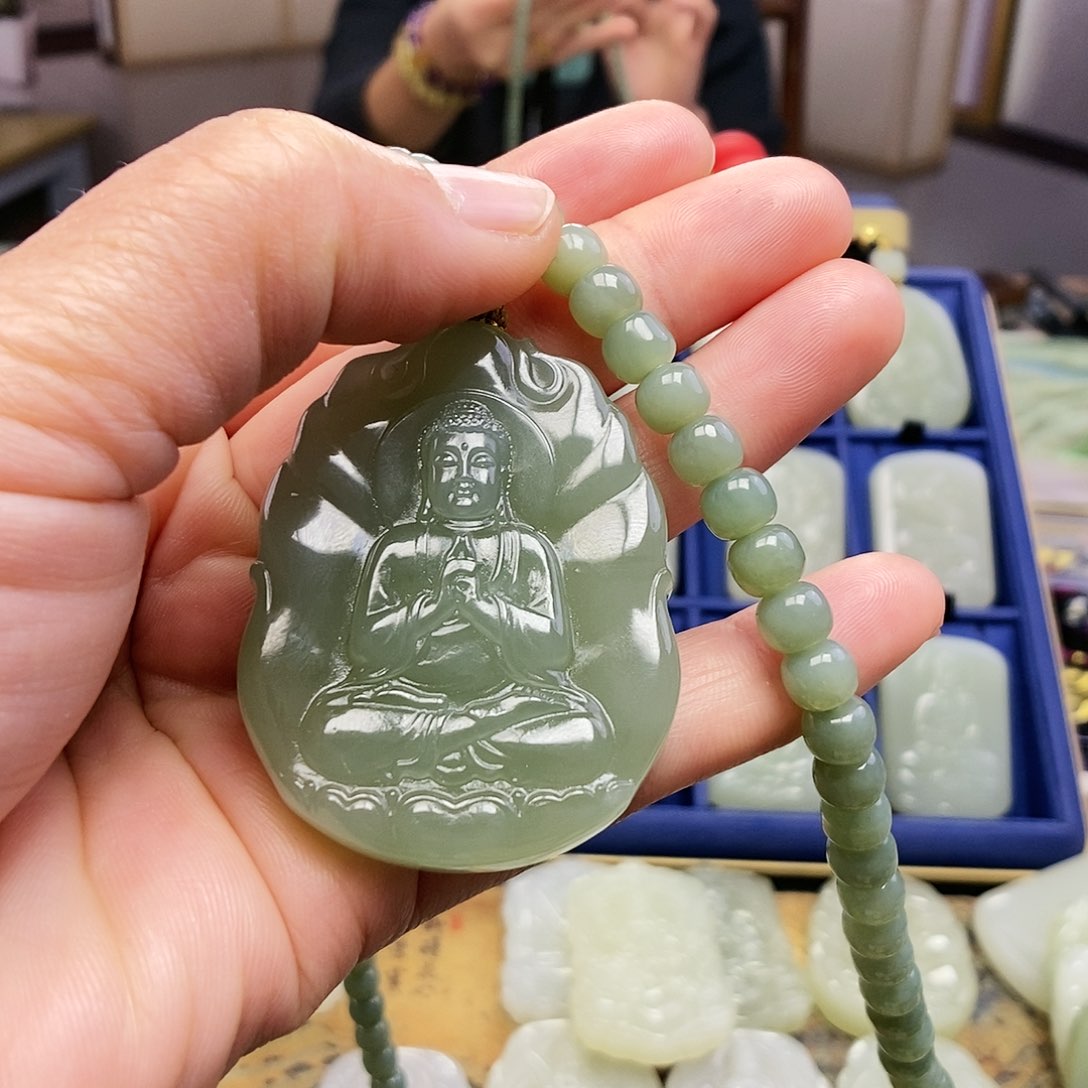 和田玉颈饰未镶嵌悟**静