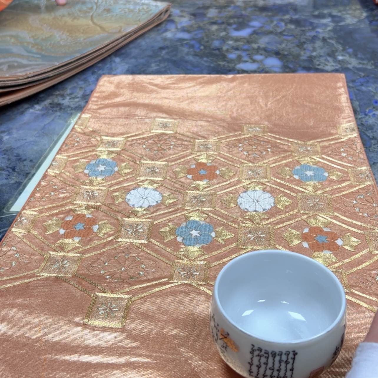 【闪购商品】草**子陶瓷马克杯带盖勺