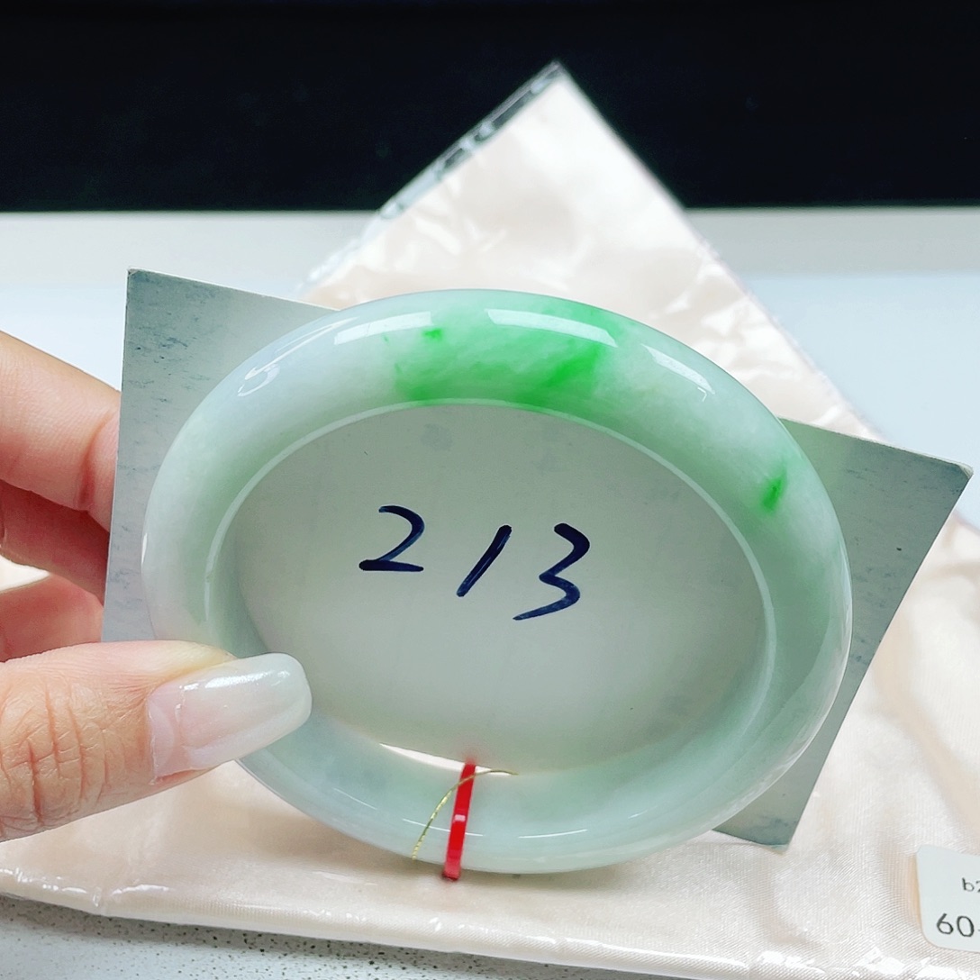 翡翠未镶嵌手镯 正圈60