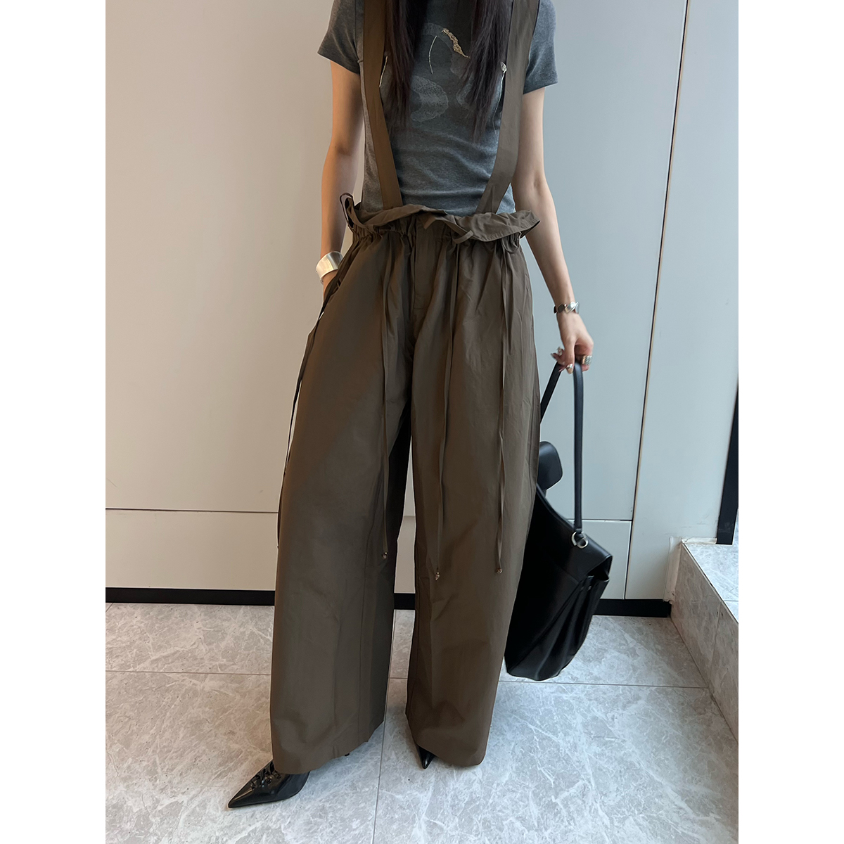 SHELLE ARTISTE 设计师品牌25春夏新品松紧腰镰刀裤 SOLSOL买手店