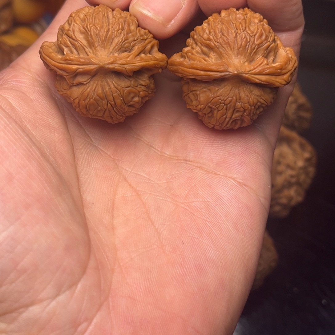 文玩核桃吊坠35龙胆半壁