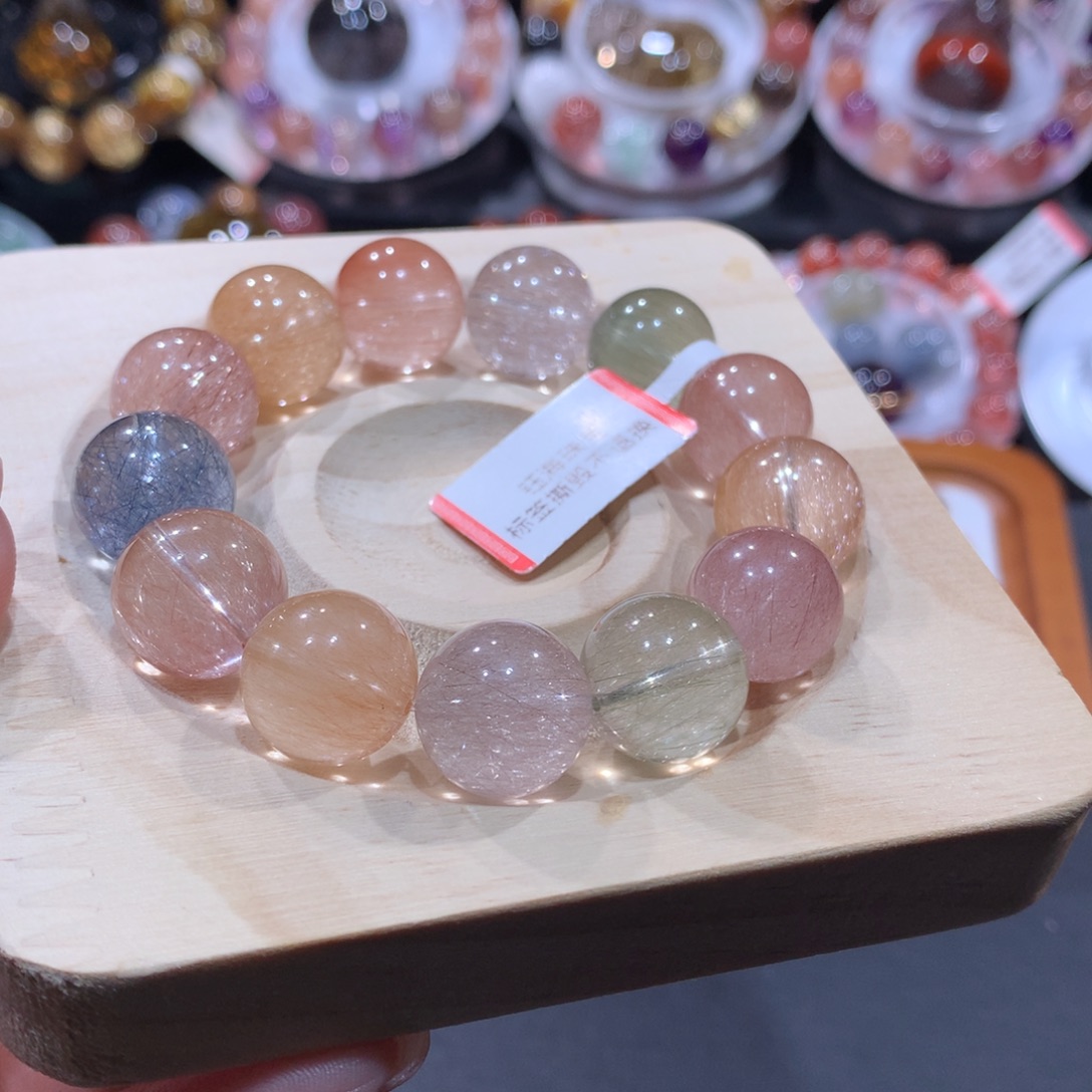 人***。水晶手链未镶嵌彩兔毛14mm