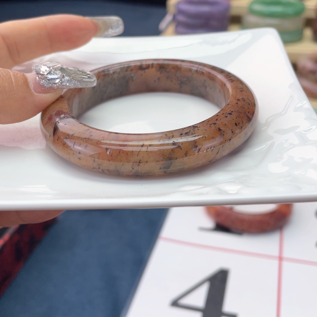 石英质玉未镶嵌手镯