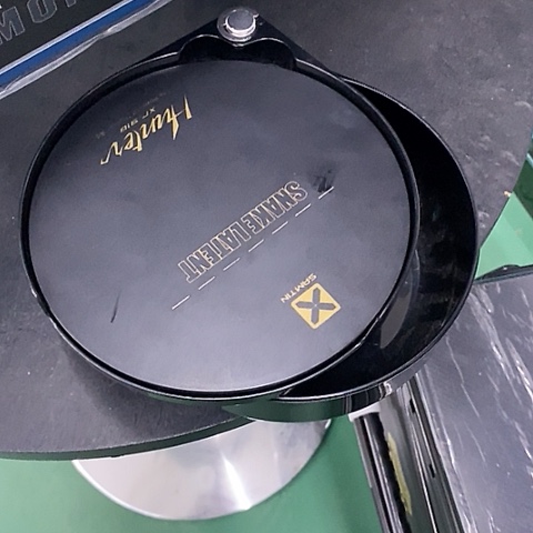 雷臣拉饵盘黑色。   