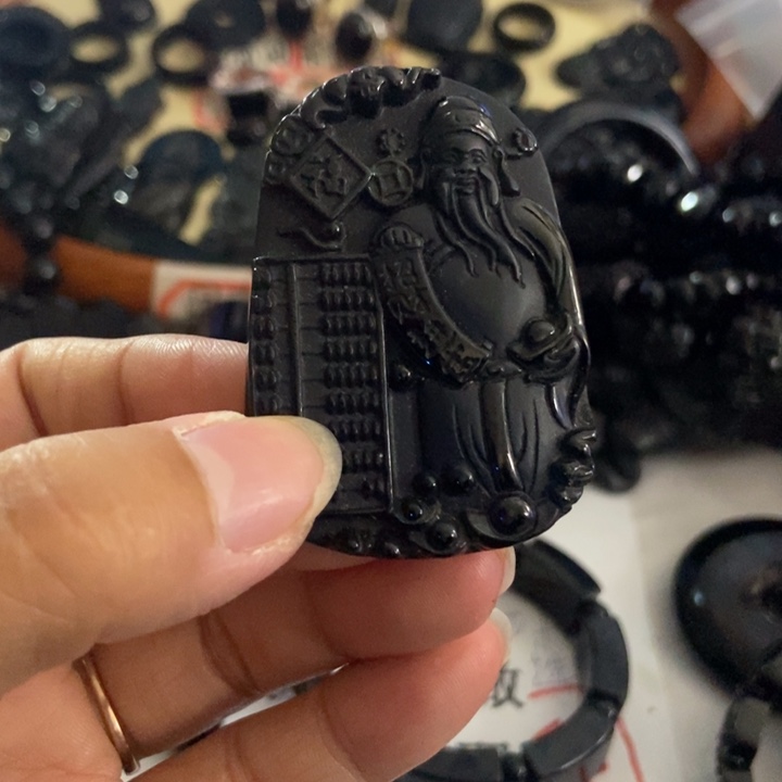 翡翠未镶嵌颈饰财神大漏