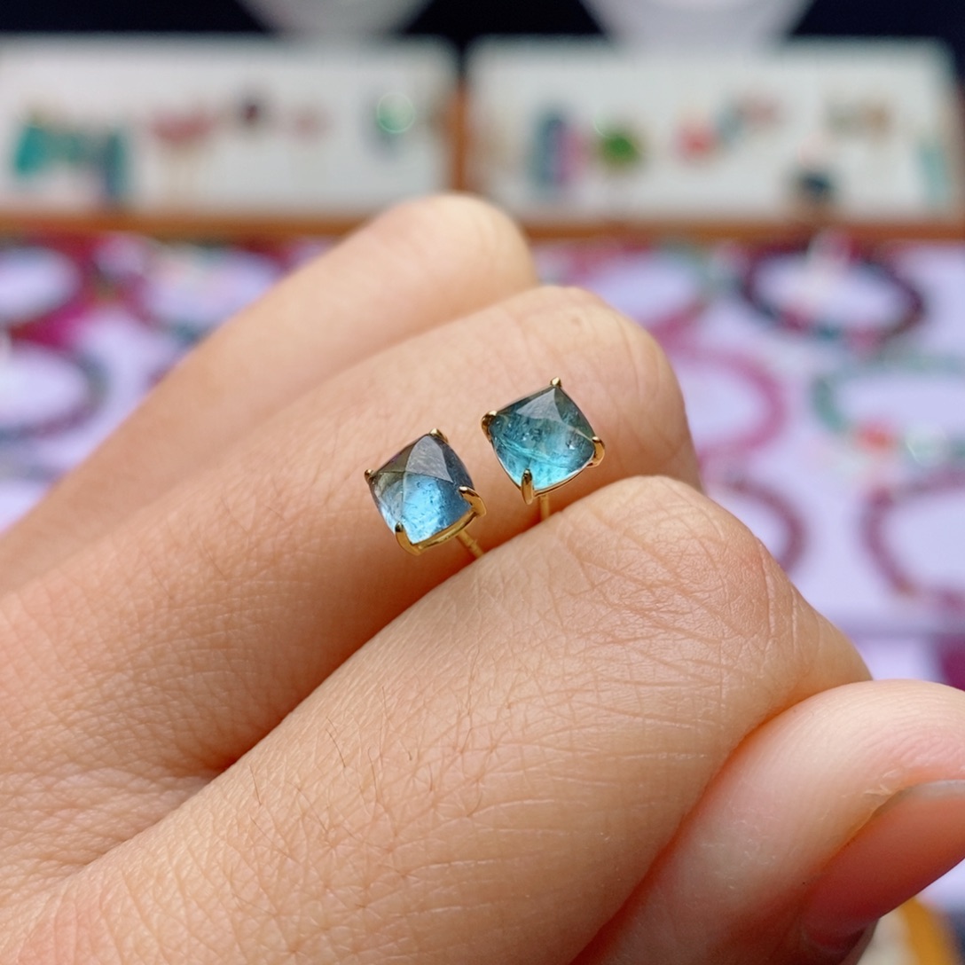 18K金镶嵌耳钉碧玺d