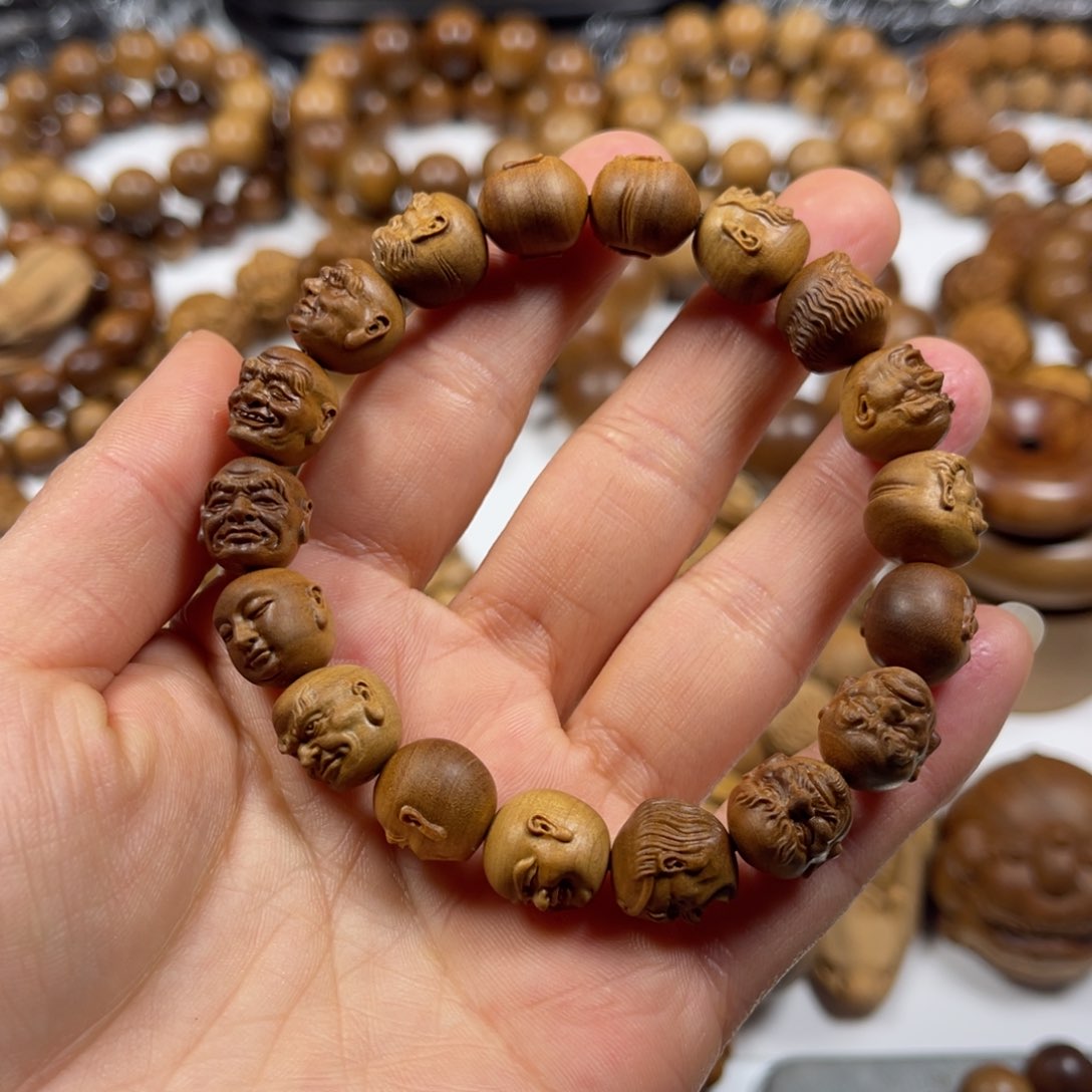 檀香木?***?横纹老料精品十八罗汉1.2