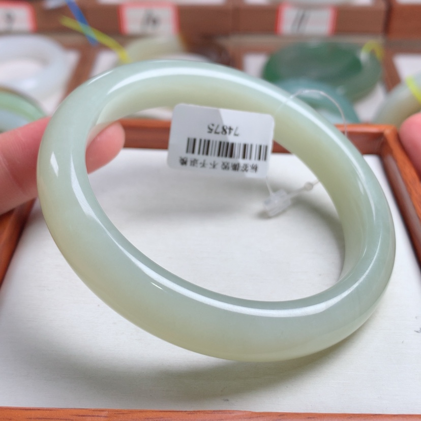 【闪购商品】和田玉手镯未镶嵌5960