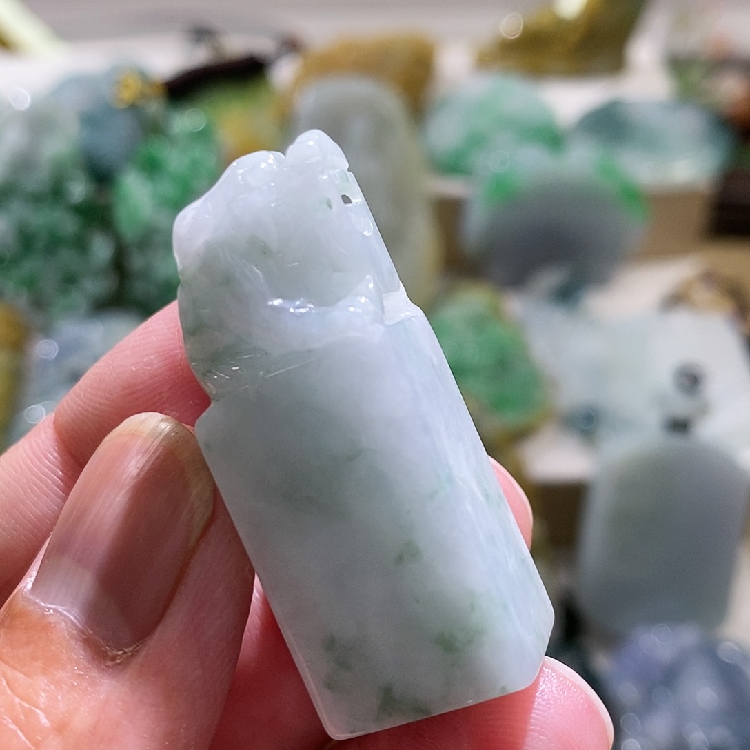 【闪购商品】翡翠颈饰未镶嵌11111111111111