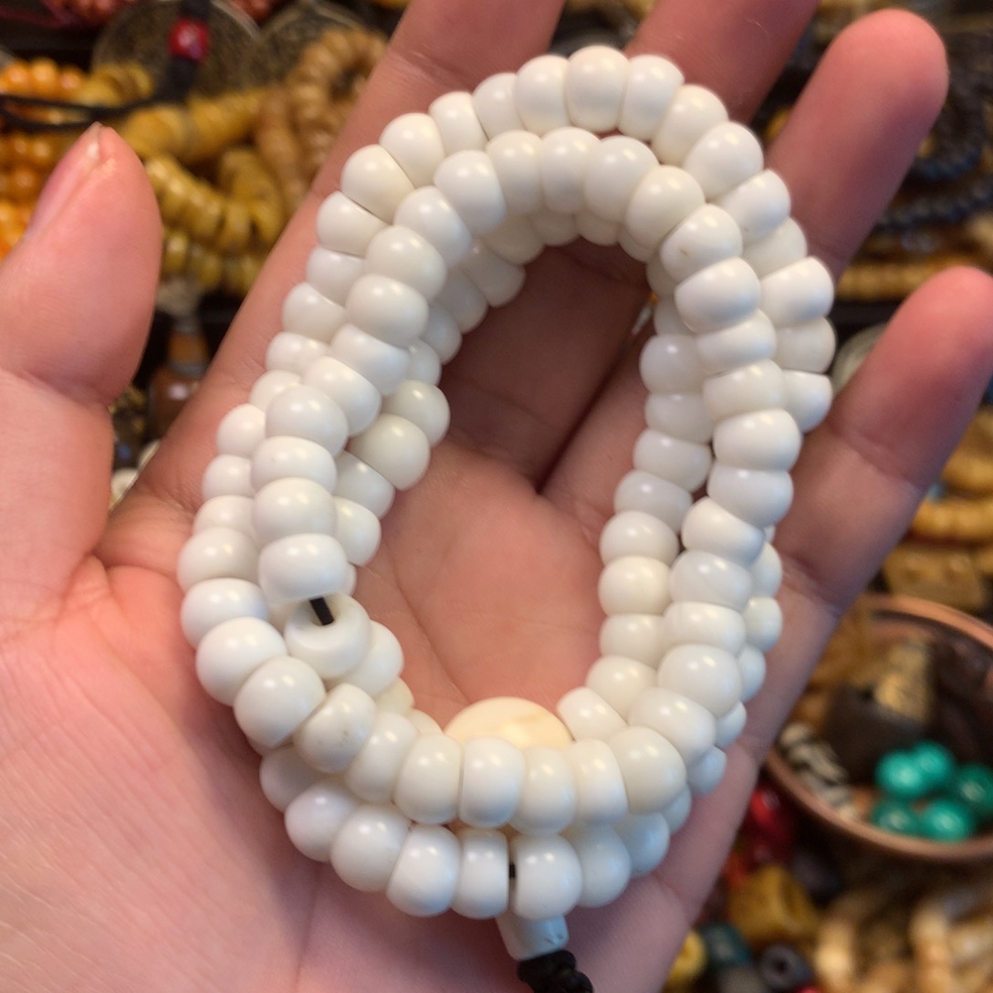 泥塑娘啦擦擦骰子