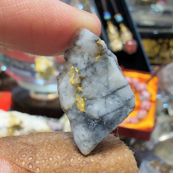 陌3.3g聚金阁天然明金矿标