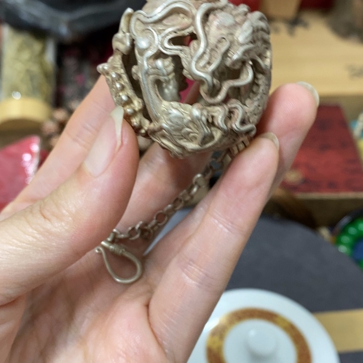 瓷片哈中古工艺品一件