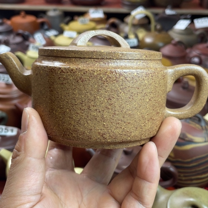 宜兴紫砂壶微瑕疵