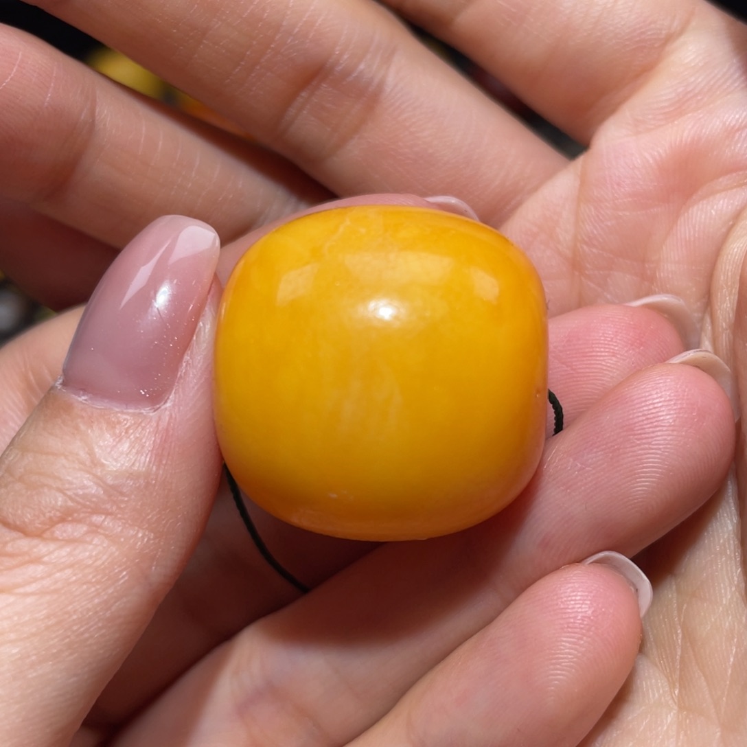 【闪购商品】琥珀裸石未镶嵌墩子