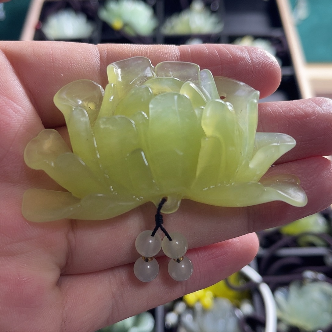 阿***Z蛇纹石玉未镶嵌颈饰