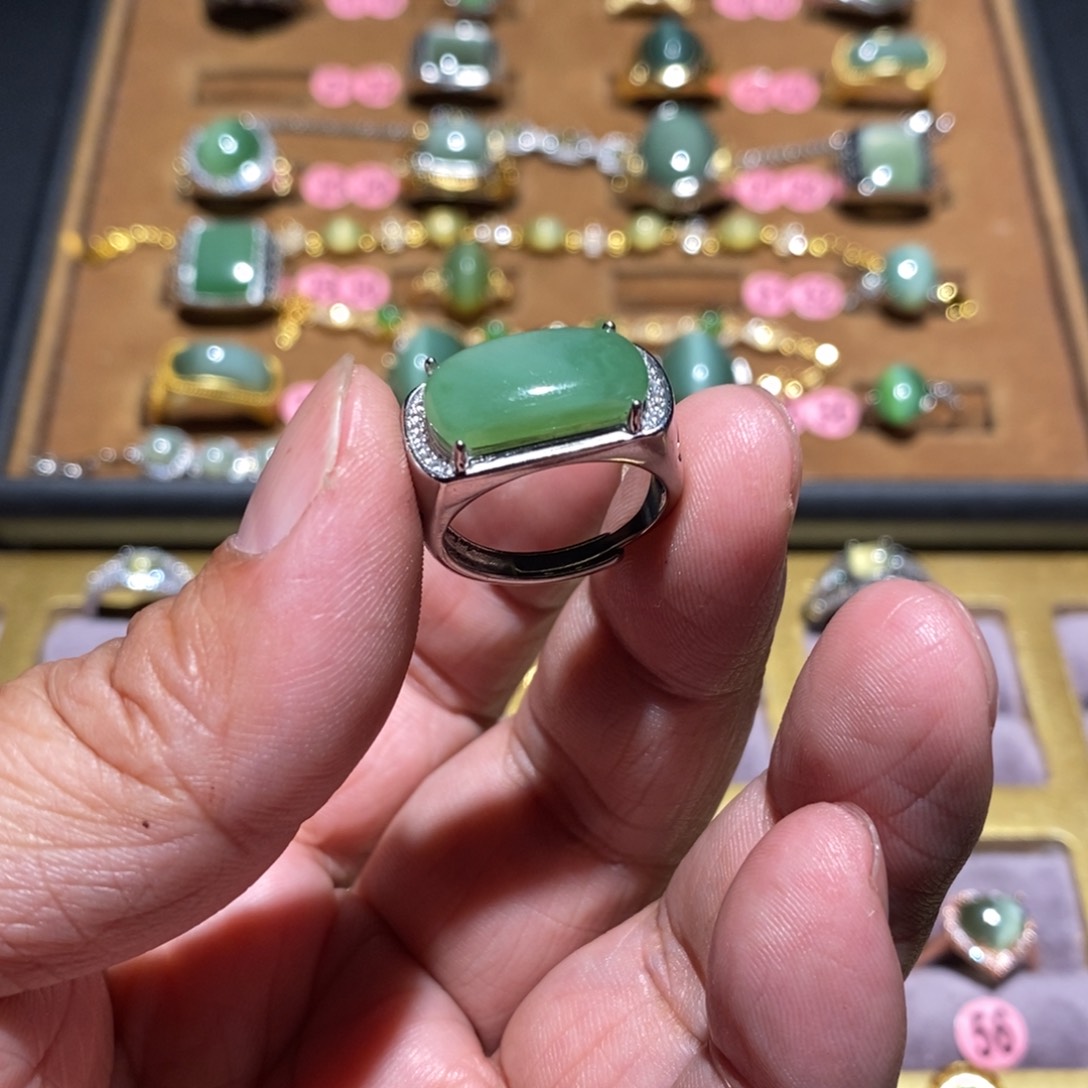 和田玉（碧玉）戒指未镶嵌