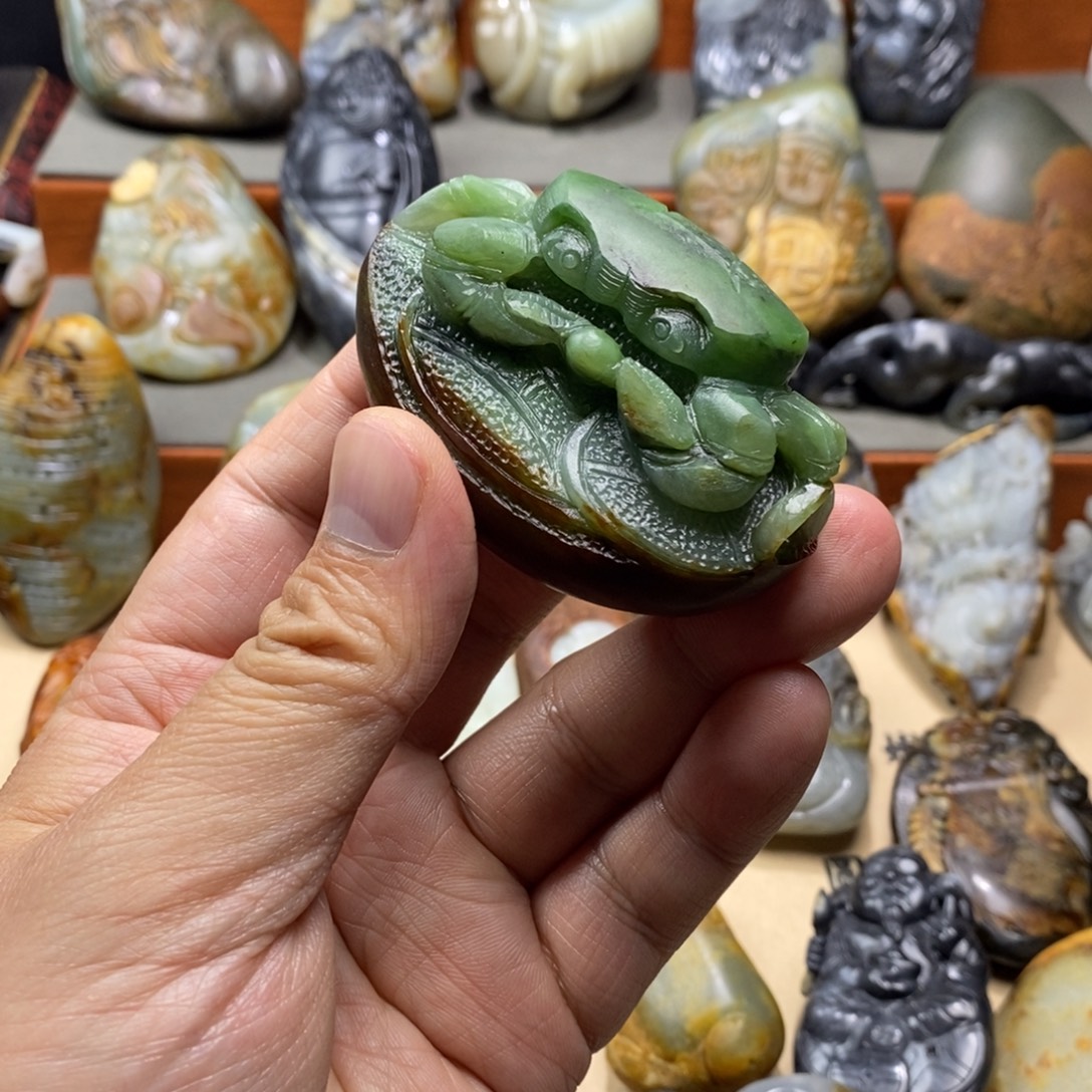 智***意和田玉未镶嵌把件定制