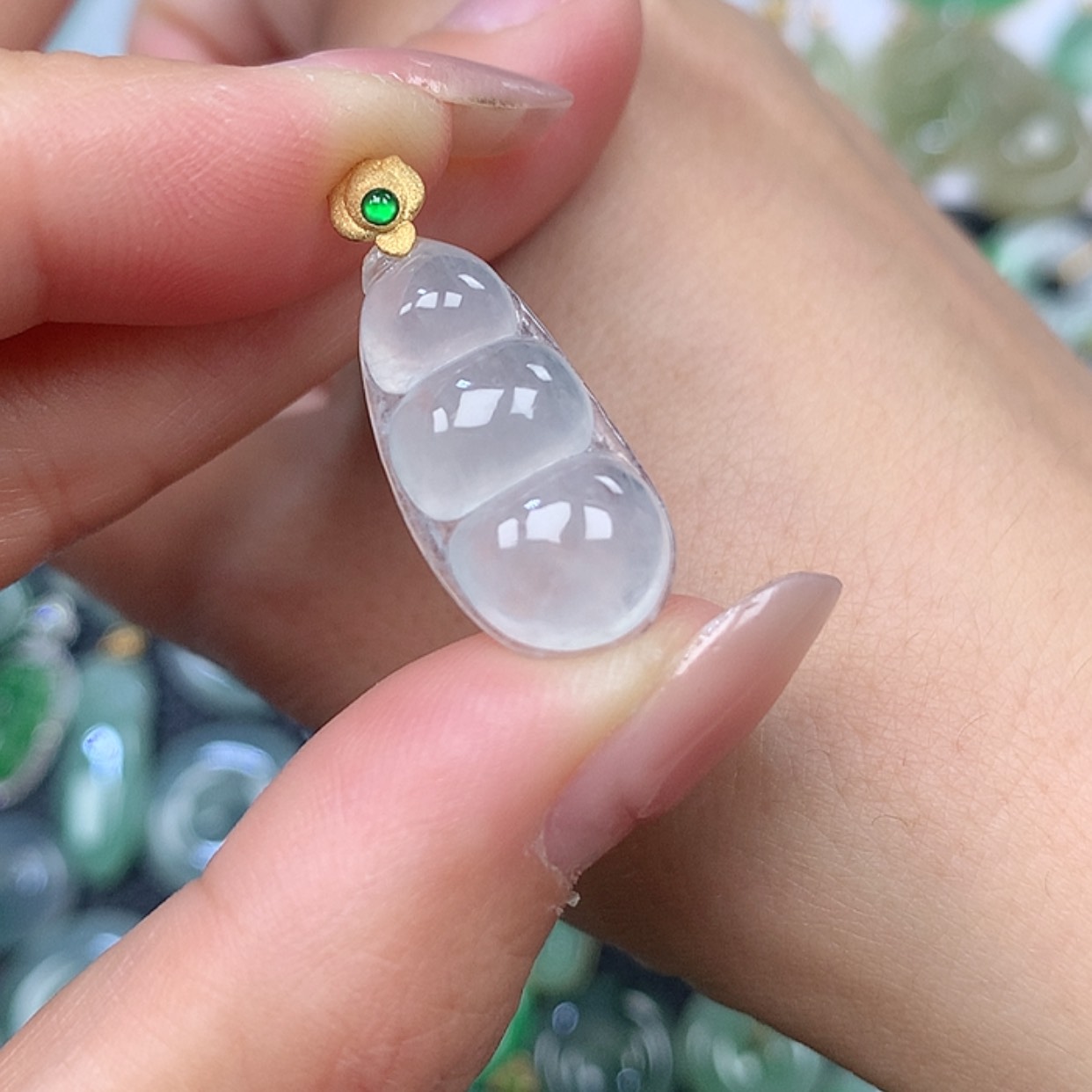 【闪购商品】翡翠吊坠(赠链)18K金镶嵌